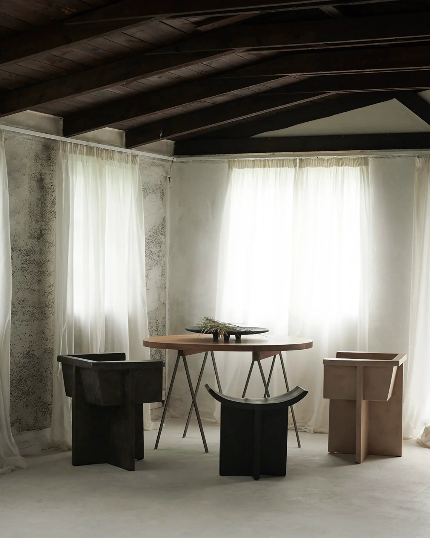 brutalità minimalist lounge chair