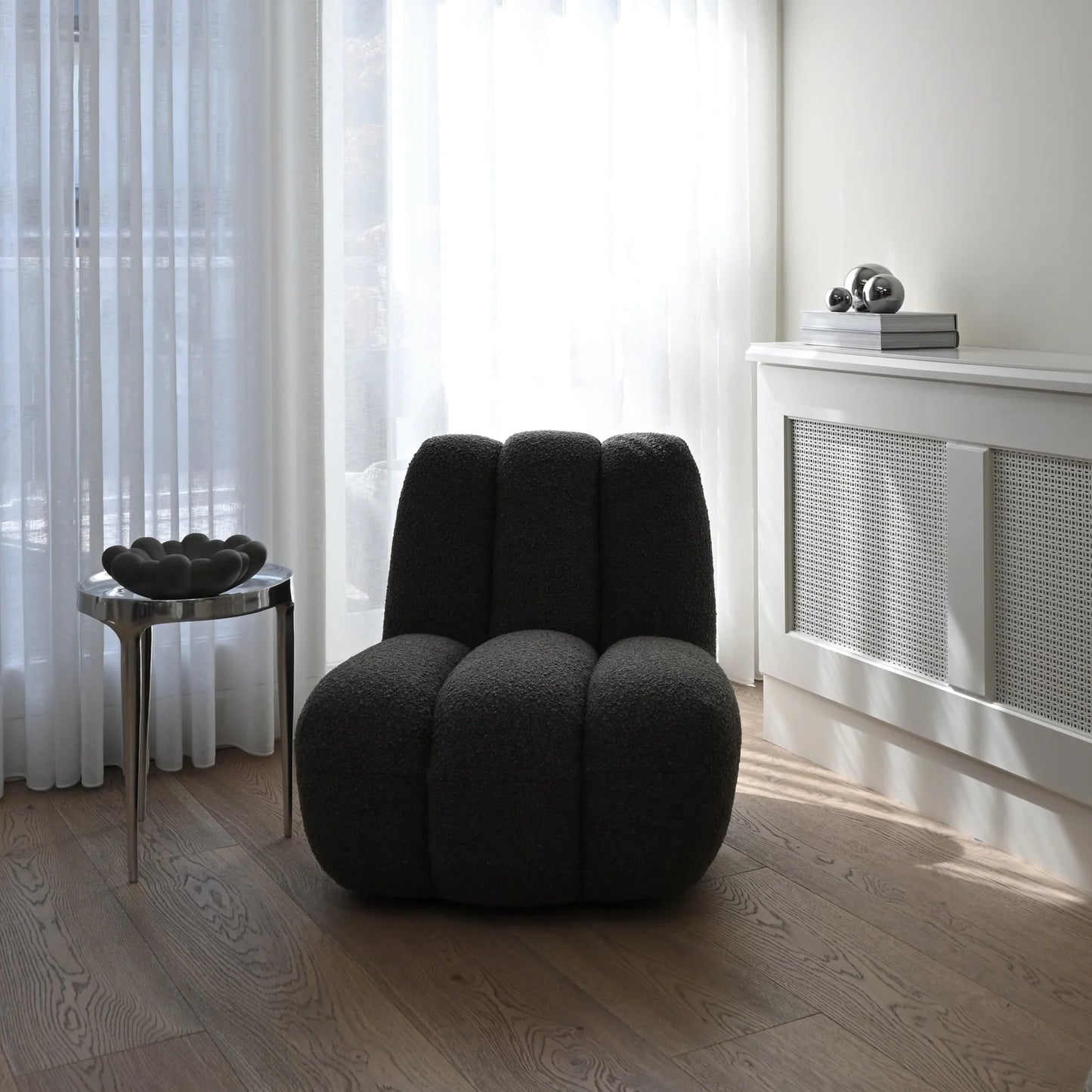 mano boucle lounge chair
