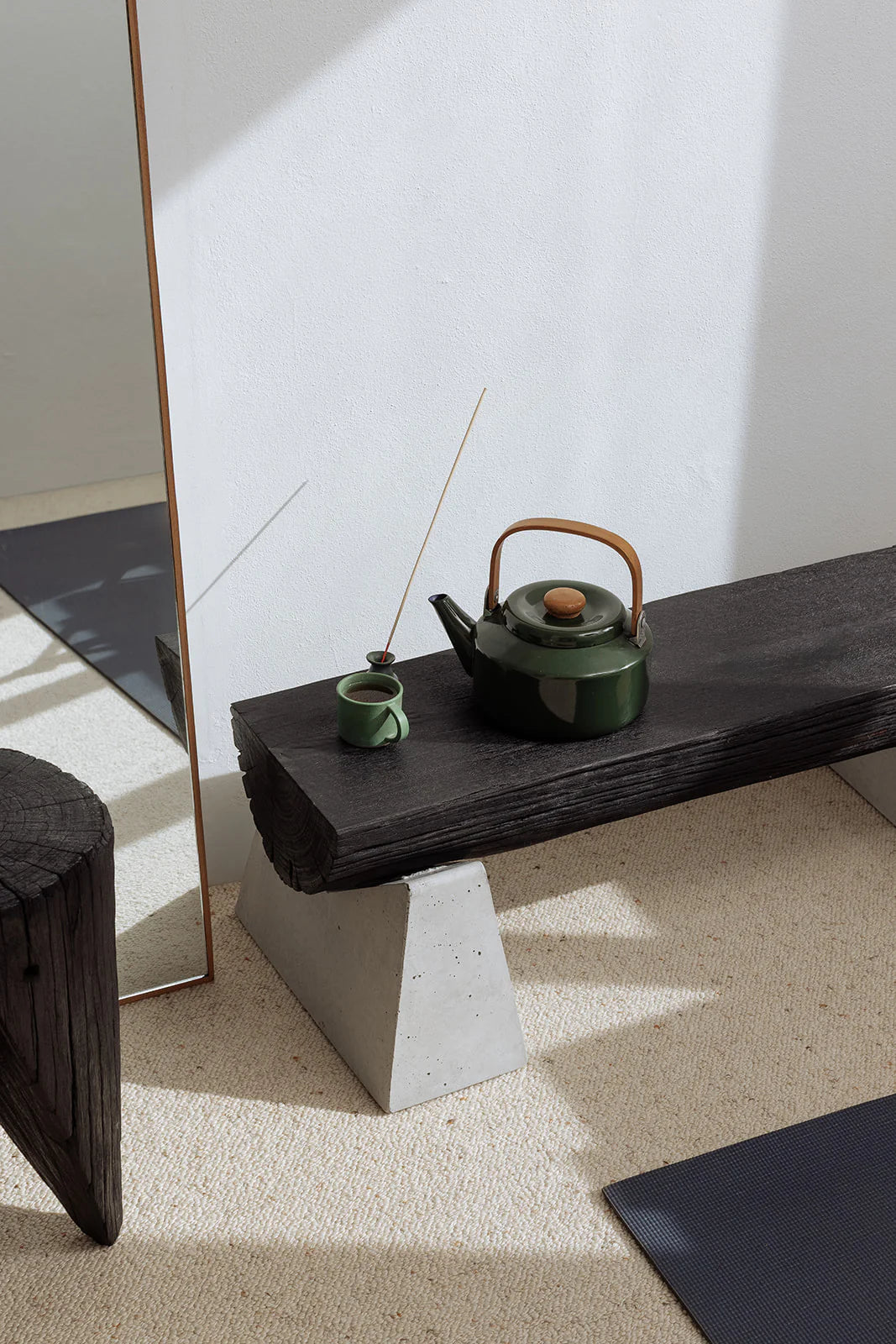 rastrello concrete bench