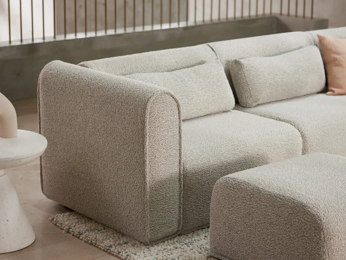 Grandiosi Boucle Sectional Sofa - DorsaGrandiosi Boucle Sectional Sofa
