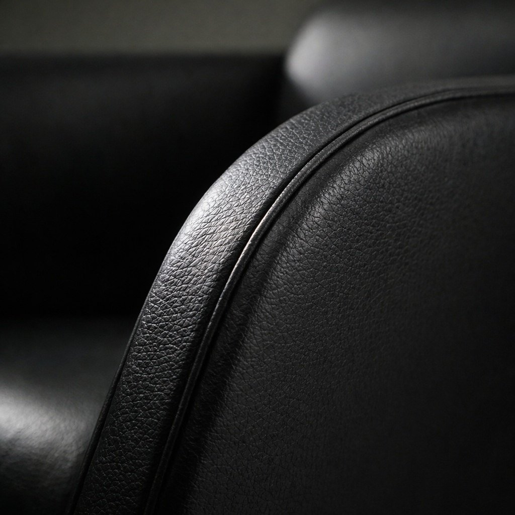 BLADE LOUNGE CHAIRS