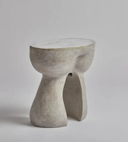 perché polyresin side table