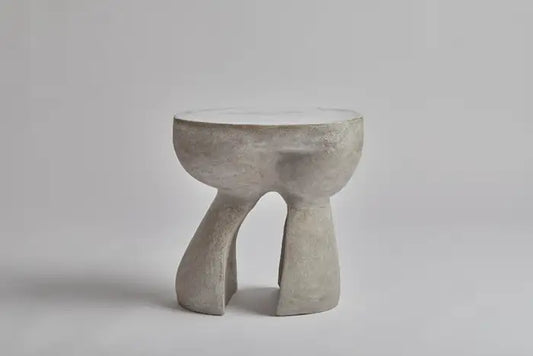 perché polyresin side table