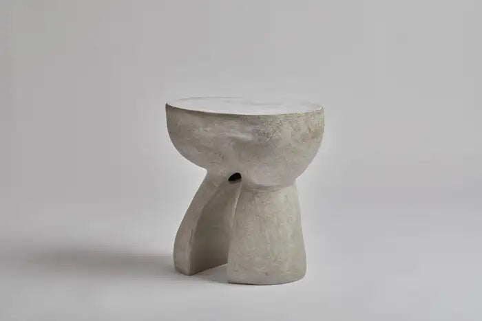 perché polyresin side table