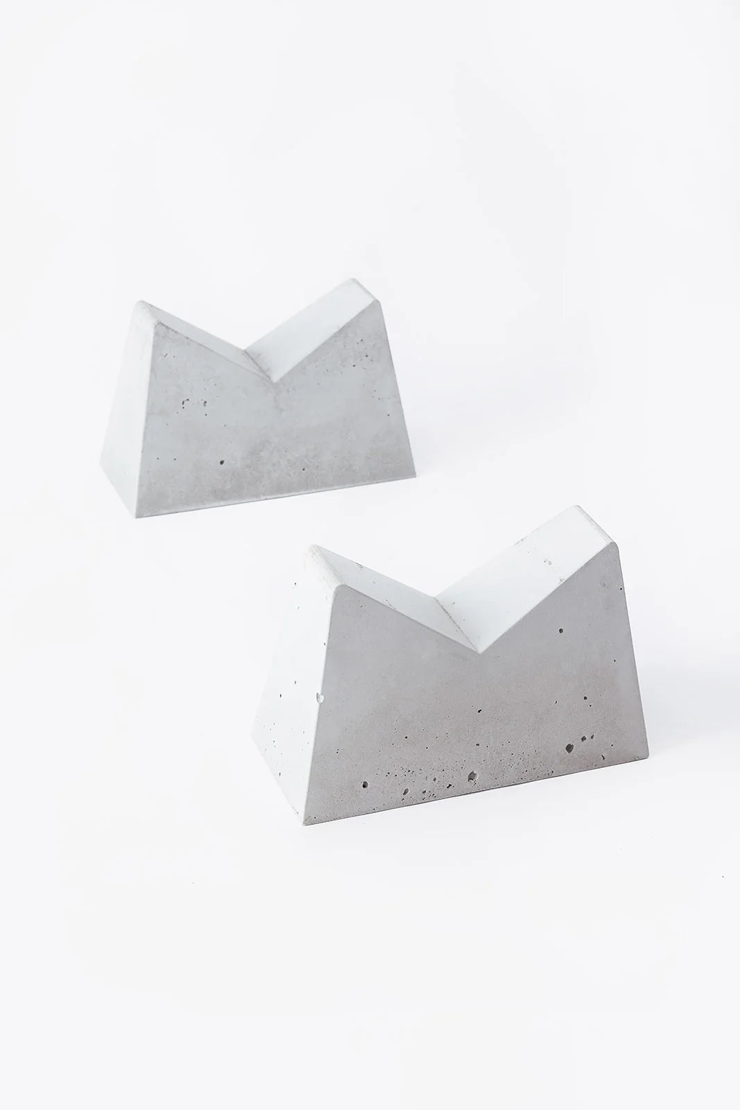 rastrello concrete bench