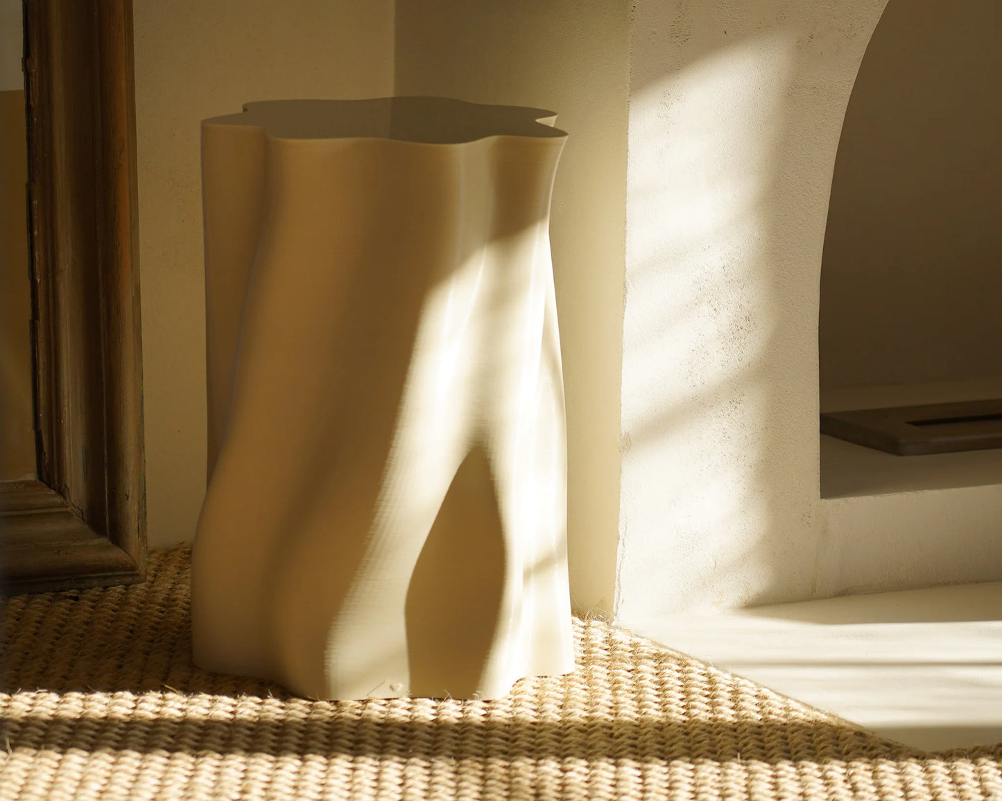 volteggiare cement side table