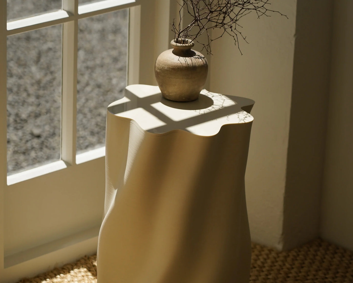volteggiare cement side table