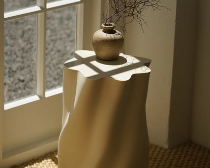 volteggiare cement side table